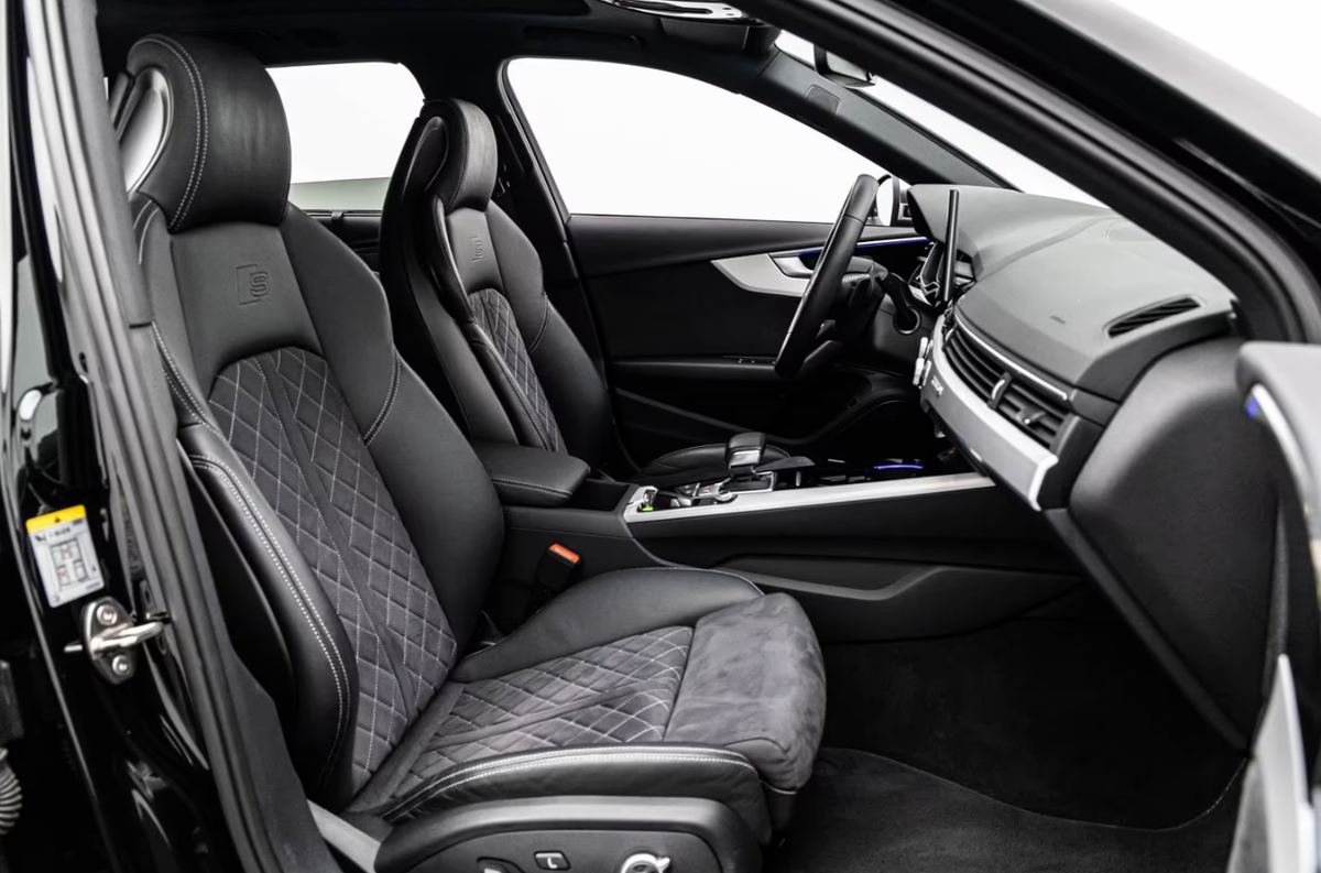 Audi S4 Avant V 3.0 TDI 341ch quattro tiptronic 8 Bang&Olufsen Toit ouvrant Attelage Feux matrix