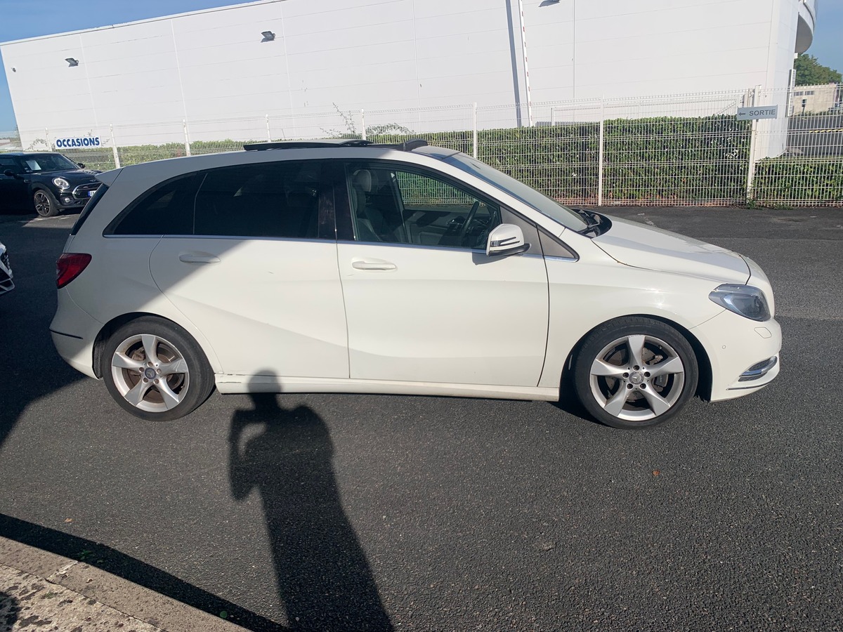 Mercedes-Benz Classe B 136 | Sport | Toit panoramique | Caméra recul | Régulateur | GPS | Attelage