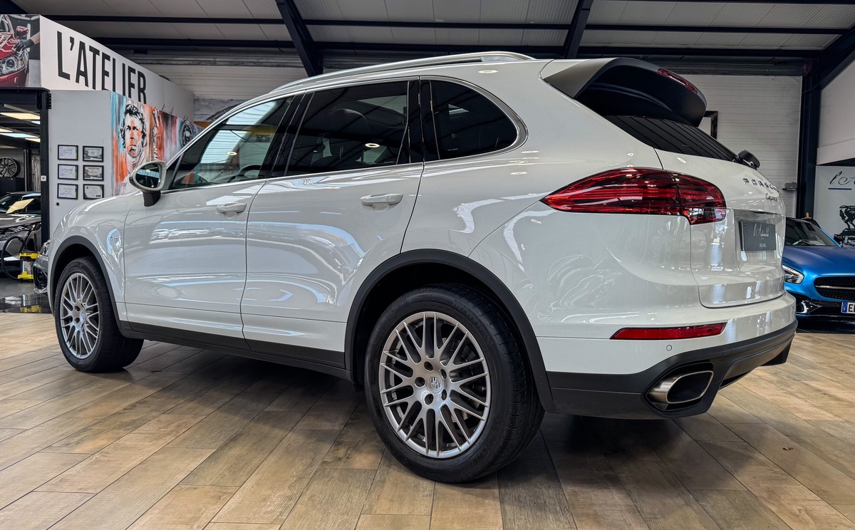 Porsche Cayenne II 3.0 V6 D 262 TIPTRONIC / TO /ENTRETIEN A JOUR 