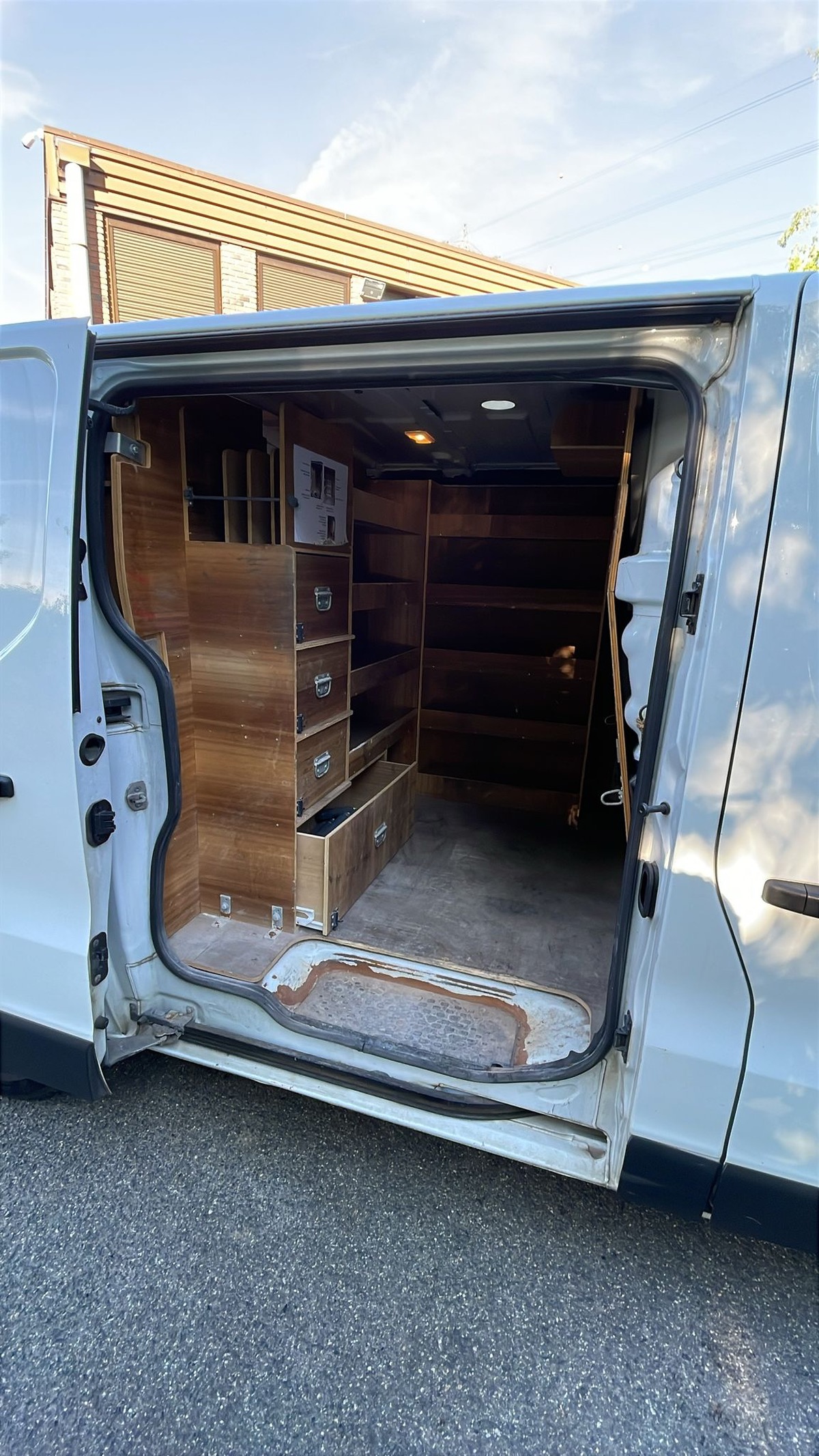 RENAULT Trafic Face lift L1H1 1000 1.6 dCi 95ch Grand Confort E6
