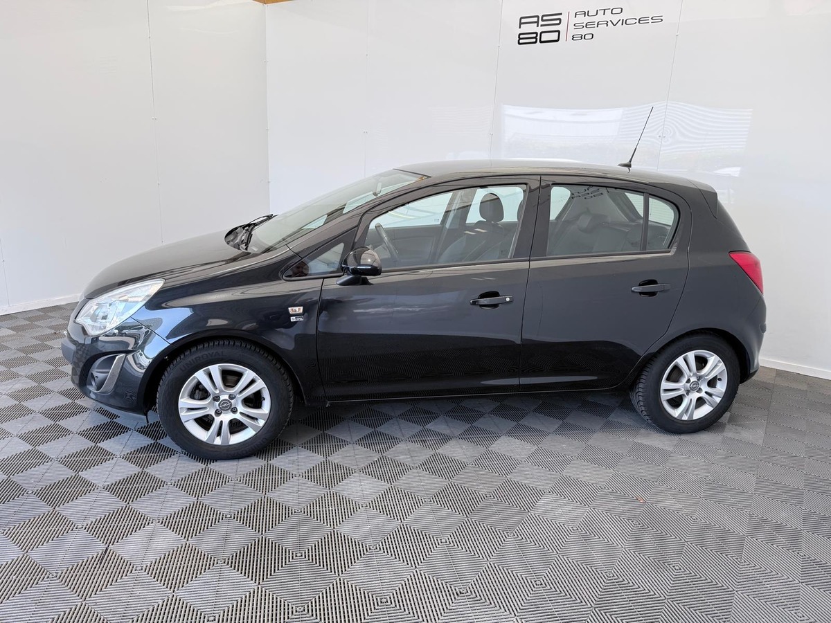 Opel Corsa 1.2 i 85 cv  Graphite