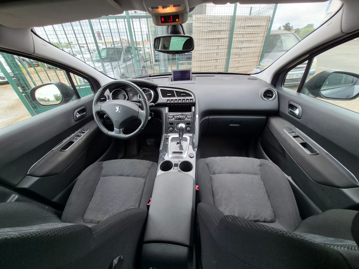 Peugeot 3008 1.6 HDI 16V 112ch FAP BMP6 Blue Lion Premium Pack