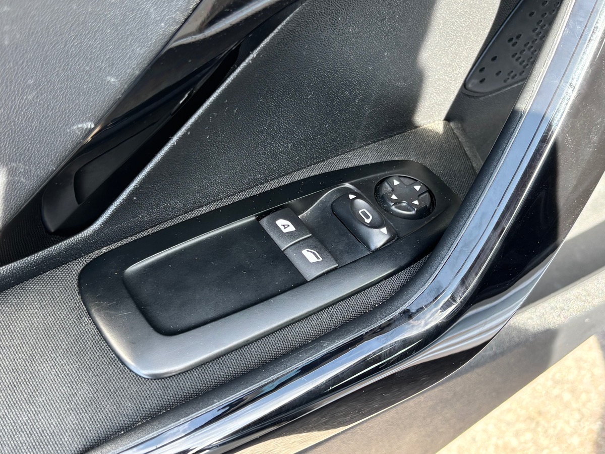 Peugeot 208 Société 1.6 hdi 75 BVM5