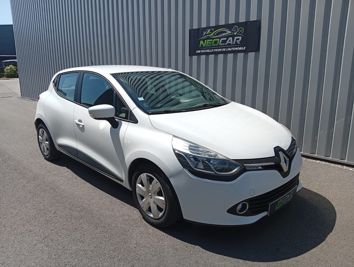 RENAULT Clio Sté 1.5 dCi 75ch Air MédiaNav eco² 90g / DISTRIBUTION NEUVE / TVA RECUPERABLE