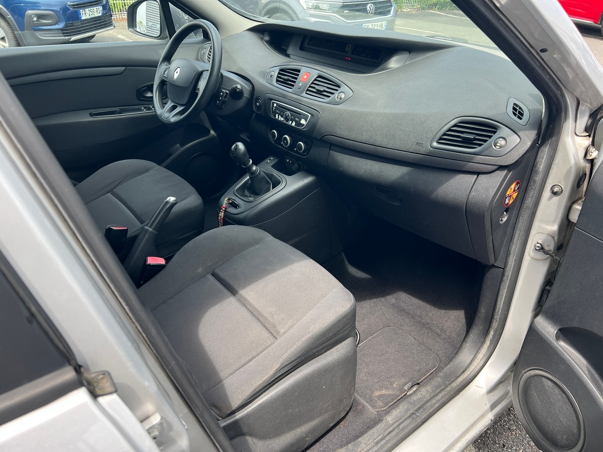 RENAULT Scenic 105 ch | Régulateur de vitesse | Climatisation