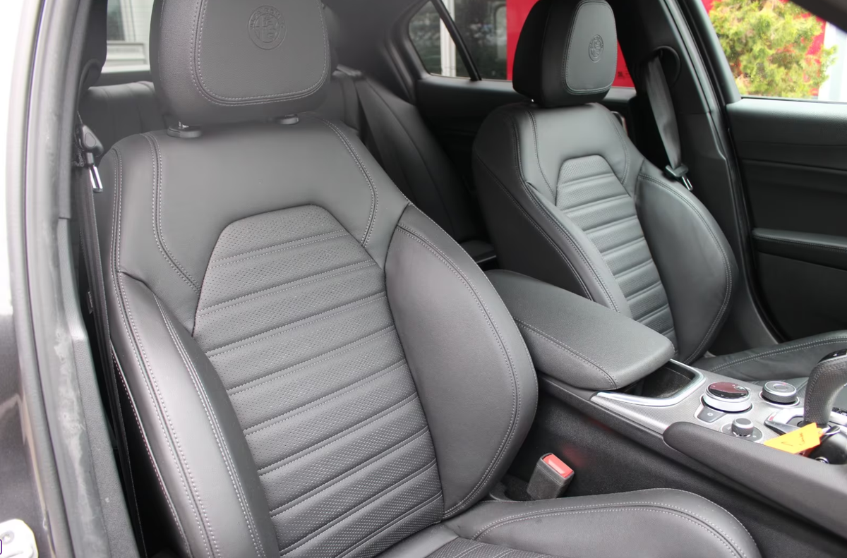 Alfa Romeo Giulia 2.0T 280ch Veloce Q4 AT8 Grise Vésuve