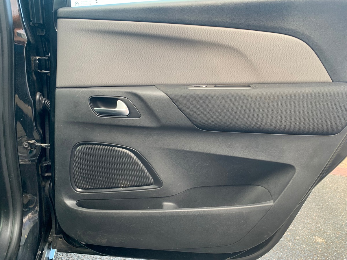 Citroën C4 SpaceTourer 120 chevaux | Live | Régulateur vitesse | Apple car Play Android auto | GPS