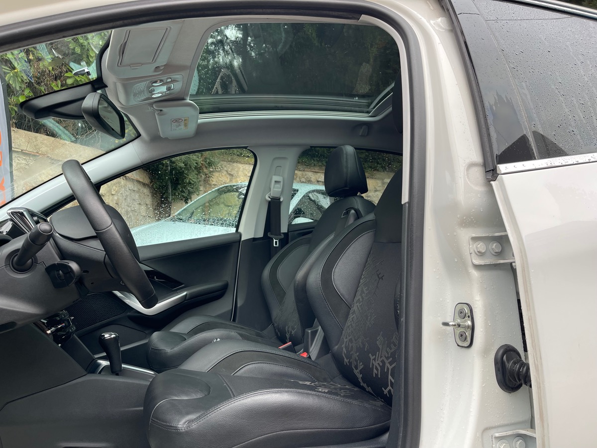 Peugeot 208 1.6 VTI 120 CV / KM Réel / Toit Panoramique / Féline /GPS /Jantes