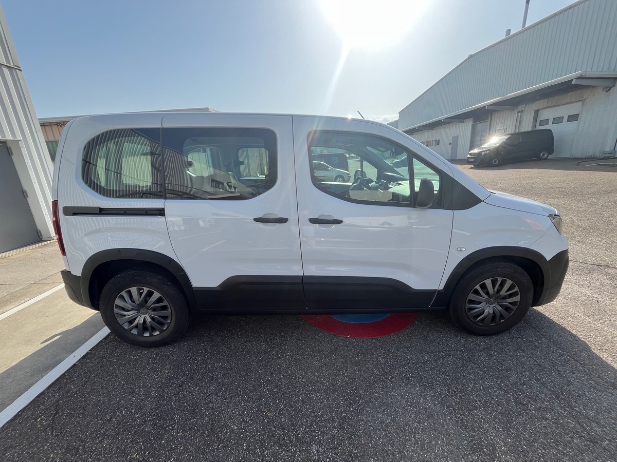 Peugeot Rifter ACTIVE BUSINESS, 1.5 BLUEHDI 100ch, ATTELAGE, FEUX AUTOMATIQUE