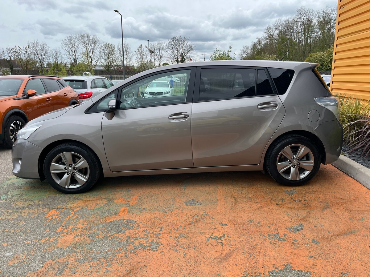 Toyota Verso Phase 2 1.6 D-4D 112 CH DYNAMIC 1° MAIN