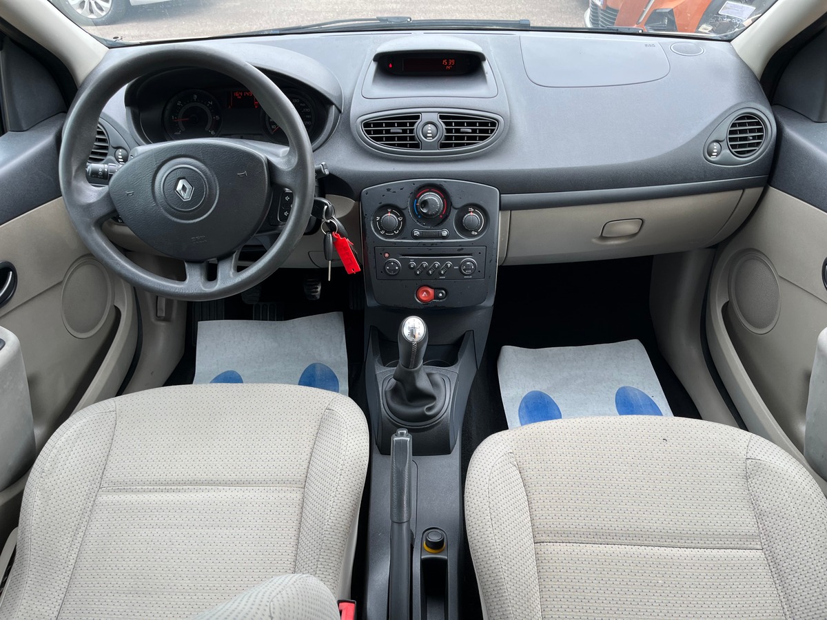 RENAULT Clio III 5 Portes 1.5 dCi 70 CH AUTHENTIQUE