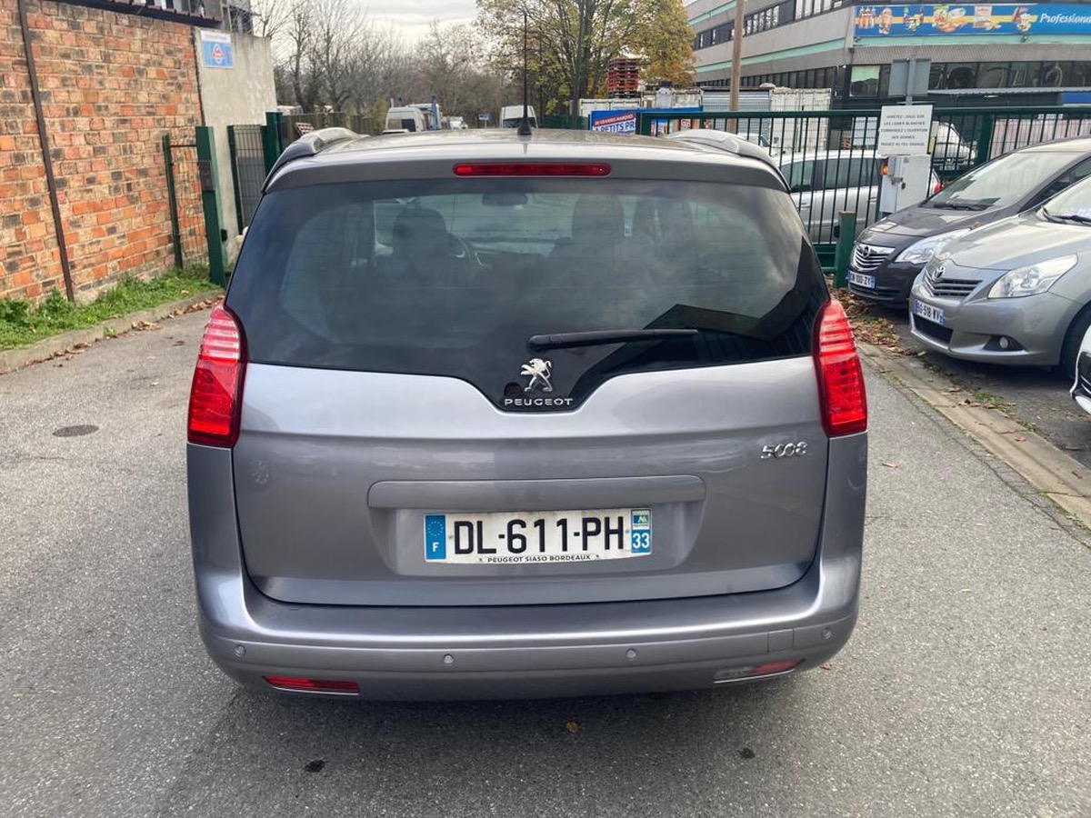 Peugeot 5008 1.6 HDI 115 CV 1er main style 7 place 4X sans frais 