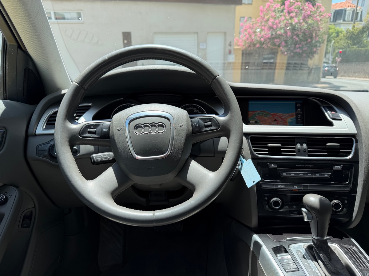 Audi A4 2.7 TDi V6 190 CV / Ambition Luxe / Boîte auto / Caméra / Km Réel