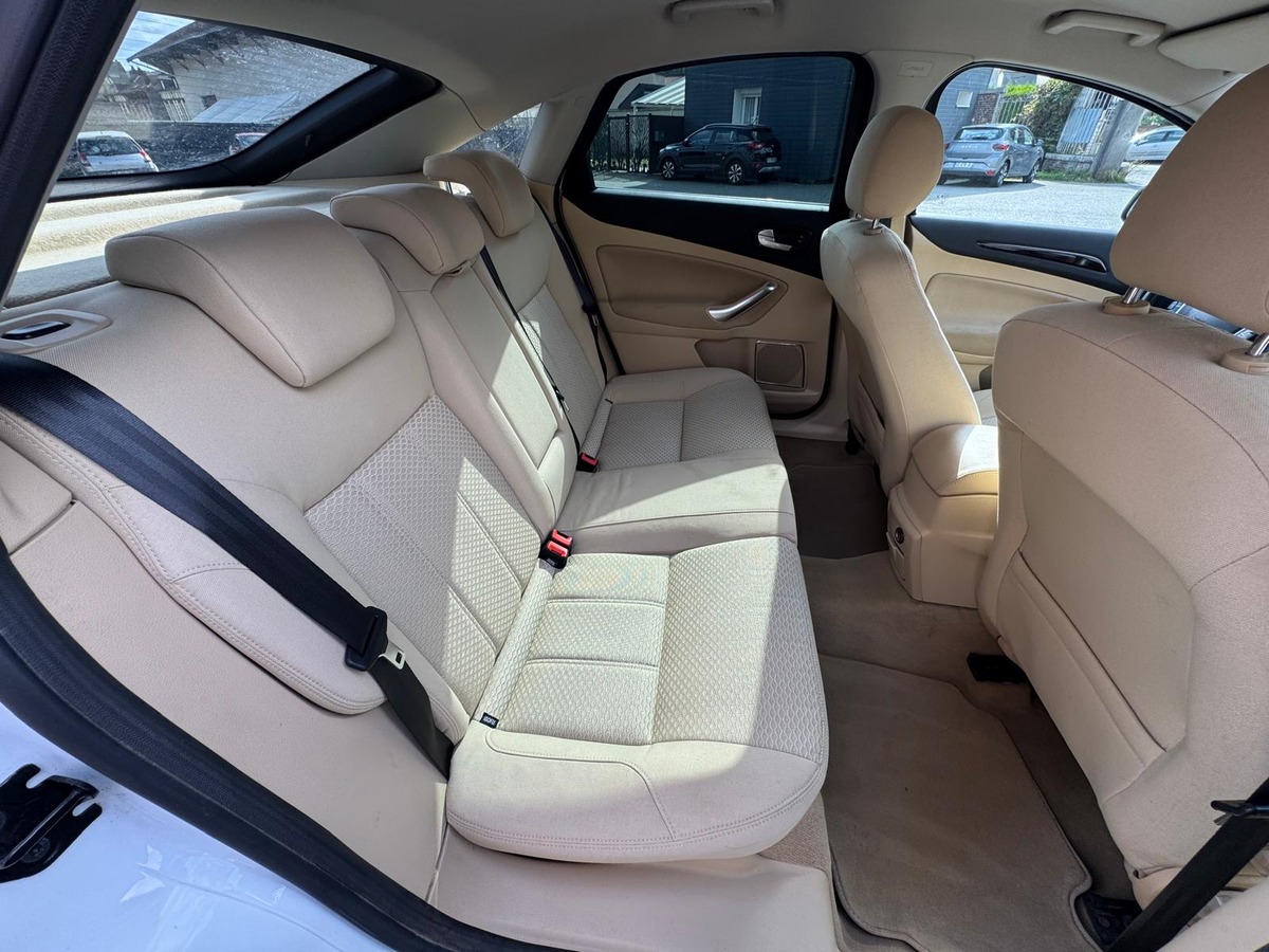 Ford Mondeo 2.0 TDCI 140cv Finition Ghia - Garantie