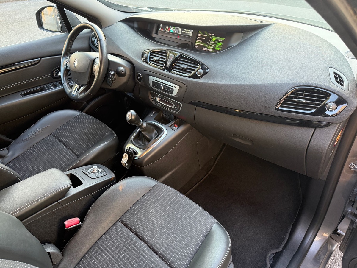 RENAULT Scenic 1.5 DCI 110 CV Zen en 4X 