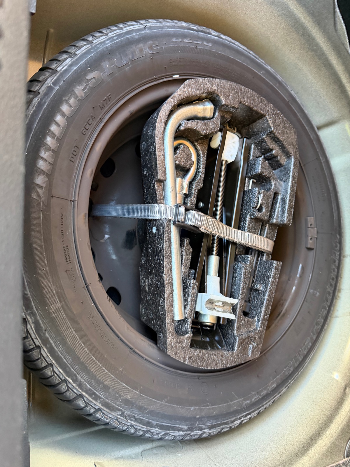 Volkswagen Polo 1.4 i 86 CV / 1er main / Km Réel / DSG7 / Clim / Roue de Secours/ Courroie Neuve