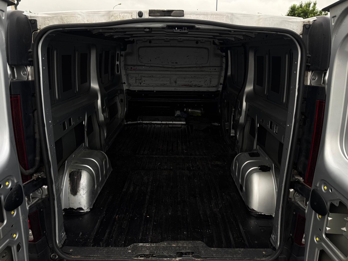 Opel Vivaro 1.6 CDTI 116 L2 H1 Attelage