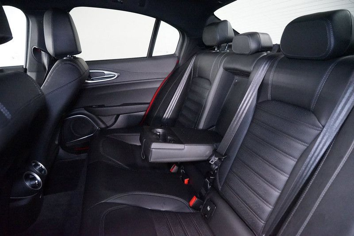 Alfa Romeo Giulia 2.0 TB 280ch Veloce Q4 AT8