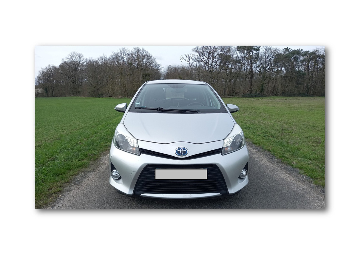 Toyota Yaris 100 H Dynamic