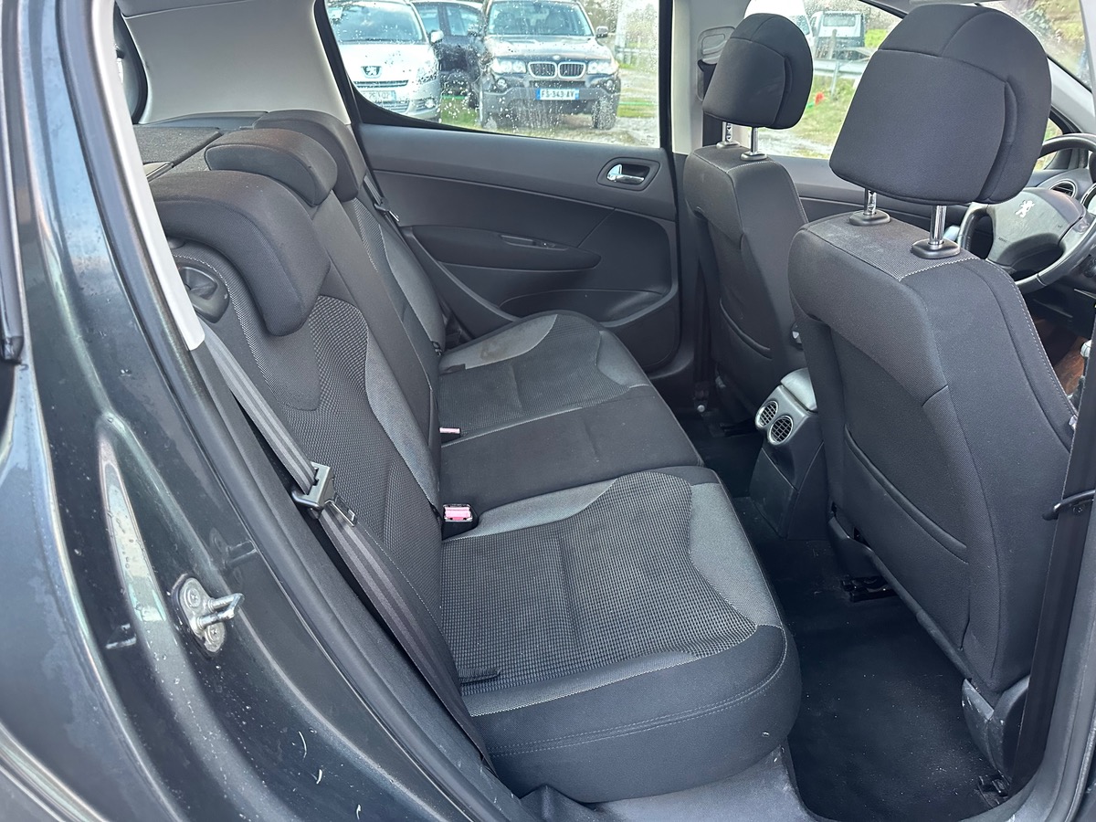 Peugeot 308 1.6 hdi 110cv toit pano 261150km