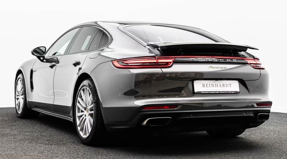 Porsche Panamera II 3.0 V6 462ch 4 E-Hybrid/Bose/Toit ouvrant/Pack sport chrono