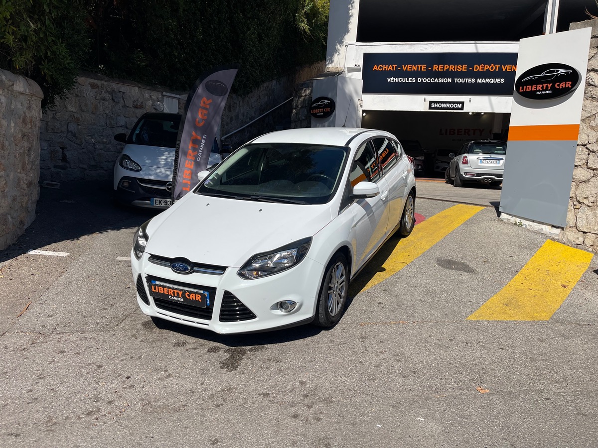 Ford Focus 1.6 T VCT 125 CV / 5 portes /Double sortie de Pot Type RS /Boite Auto
