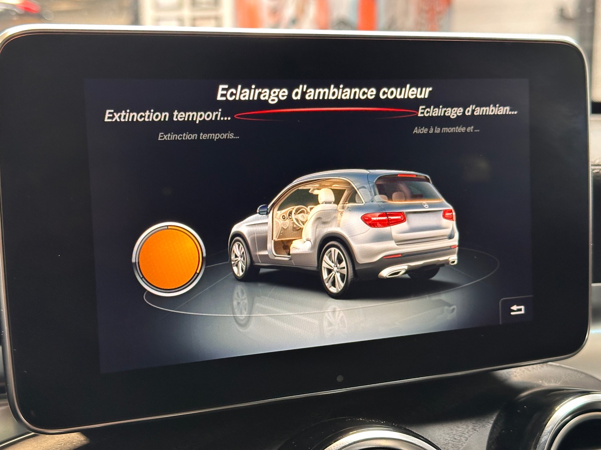 Mercedes-Benz Classe GLC 300 Fascination 4MATIC AMG 9G-Tronic - 1ère Main - Attelage - Options +++