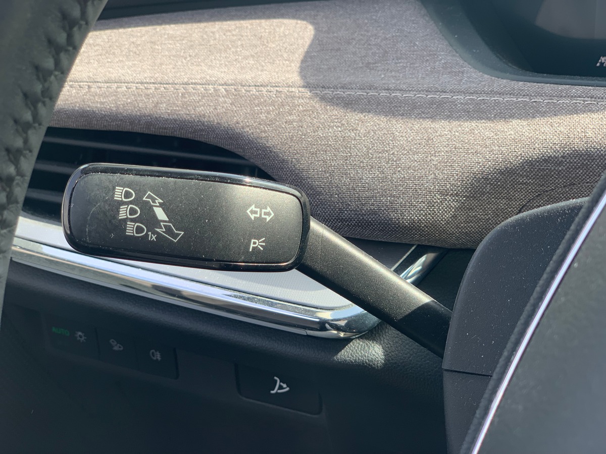 Skoda Enyaq 180 chevaux | iV60 | Apple car Play | Régulateur vitesse adaptatif | Siéges chauffants