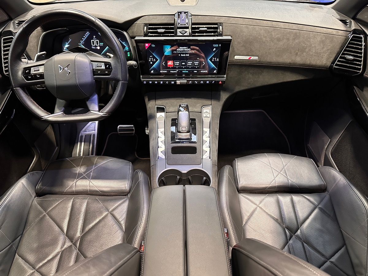 DS Ds7 Crossback 225 ch e-Tense Performance Line Plus / ATTELAGE / HI-FI FOCAL / TOIT PANO /CARPLAY