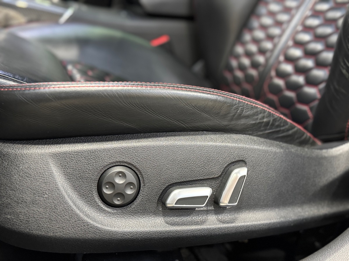 Audi RS6 C7 AVANT PERFORMANCE 605 QUATTRO TIPTRONIC TO/UHD/CAM/FULL 1ERE MAIN vww