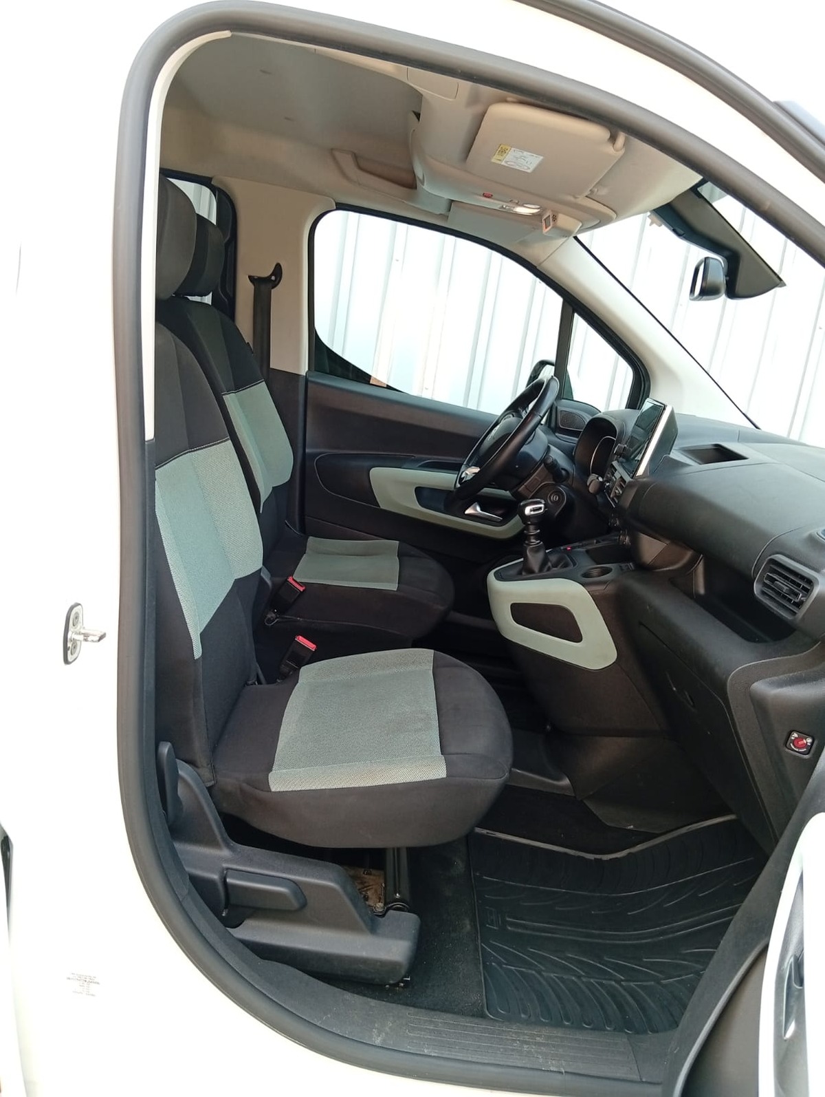 Citroën Berlingo M BlueHDi 100ch S&S Feel Pack " Première Main " et "Suivi Citroën"