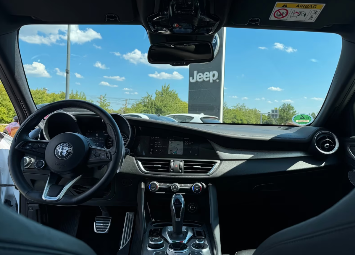 Alfa Romeo Giulia 2.0 TB 280ch Veloce Q4 AT8 Toit ouvrant Harman-Kardon