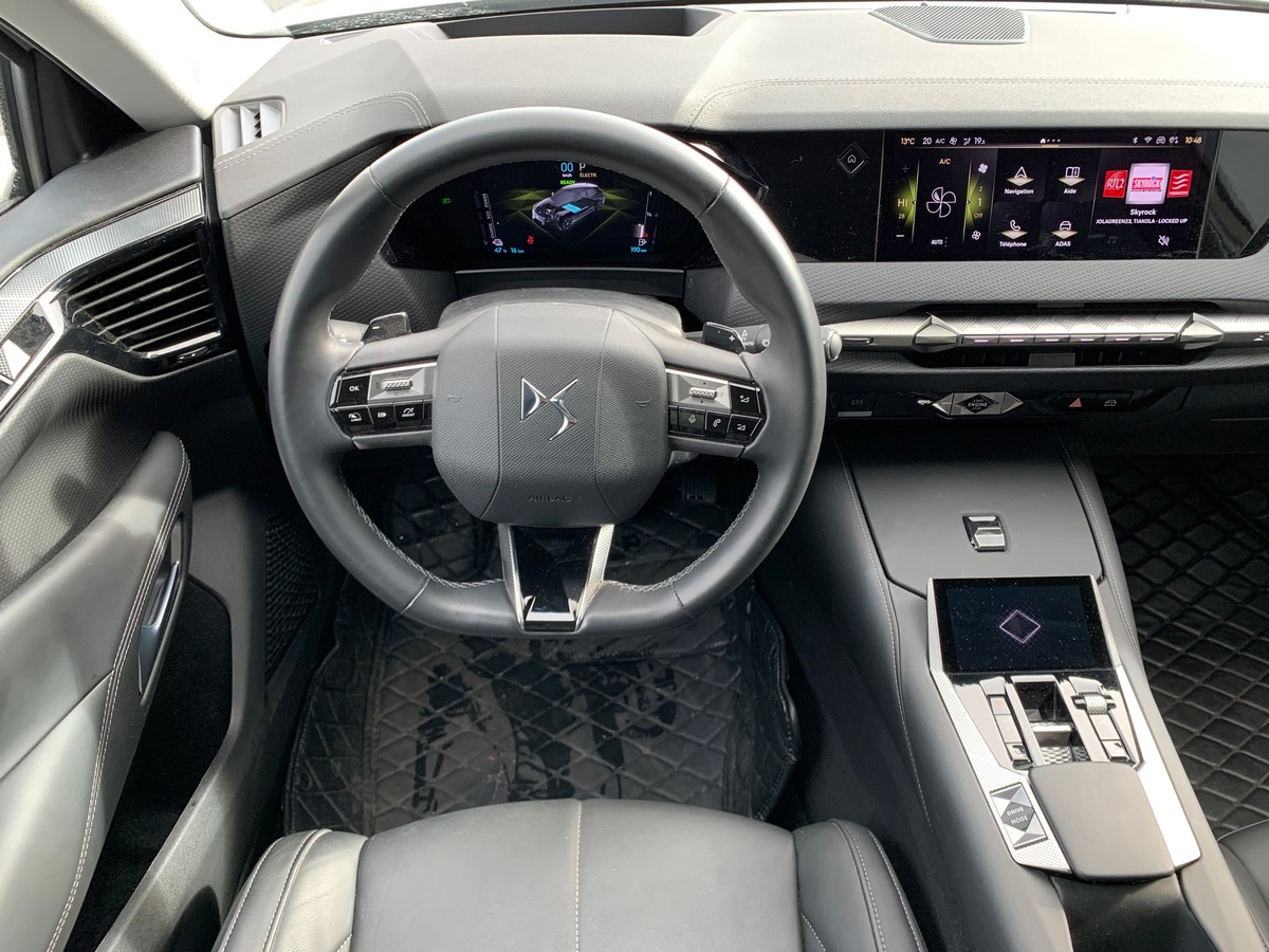 Citroën DS4 225 | Rivoli | Caméra 360° | Apple car Play | Régulateur de vitesse adaptatif | Attelage