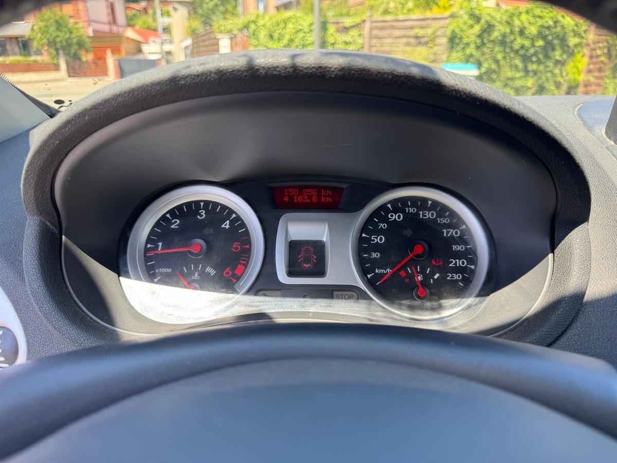 RENAULT Clio III estate 1.5 dci authentique - garantie