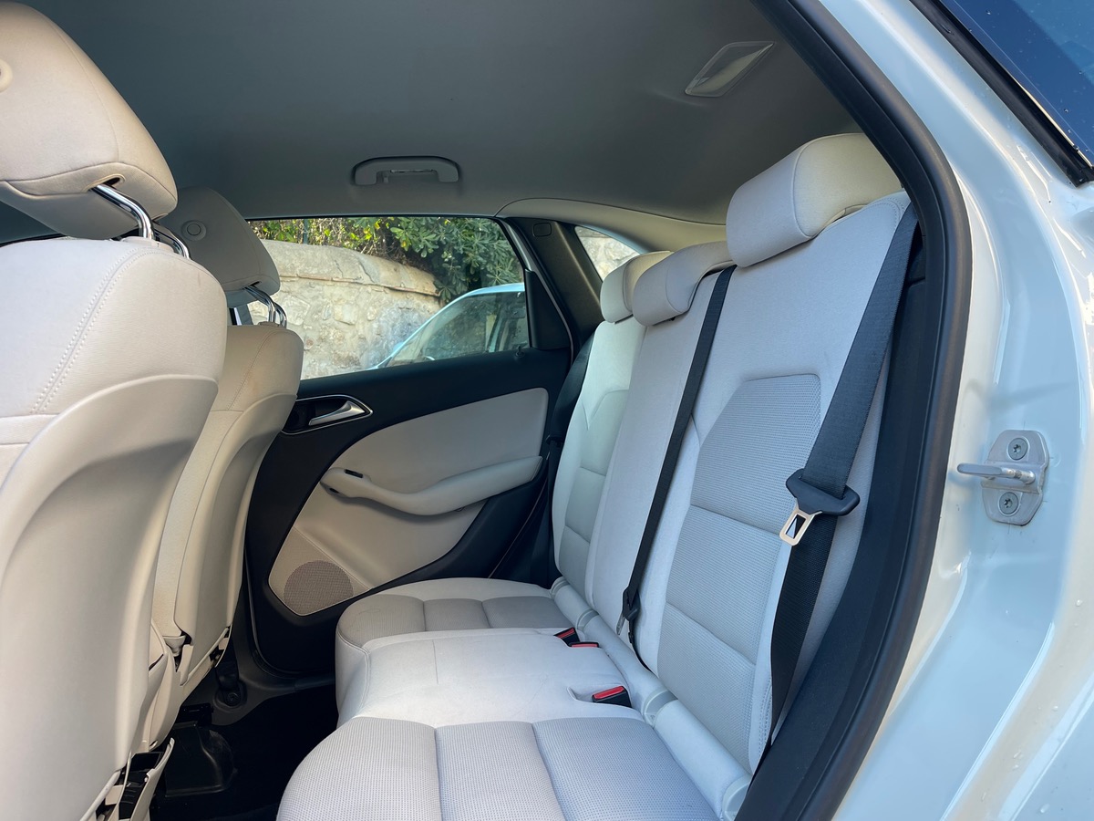 Mercedes Benz CLASSE B B 180 1.5 CDI 109 CV / KM Réel / Caméra de Recul / Intérieur Beige