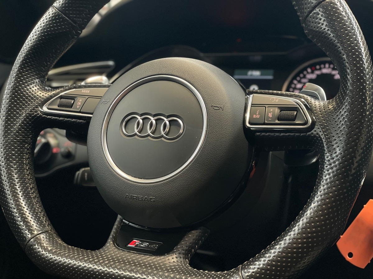 Audi RS4 AVANT V8 4.2 FSi 450 S-TRONIC7 - TOIT OUVRANT / LIGNE MILTEK - SUIVI CONSTRUCTEUR