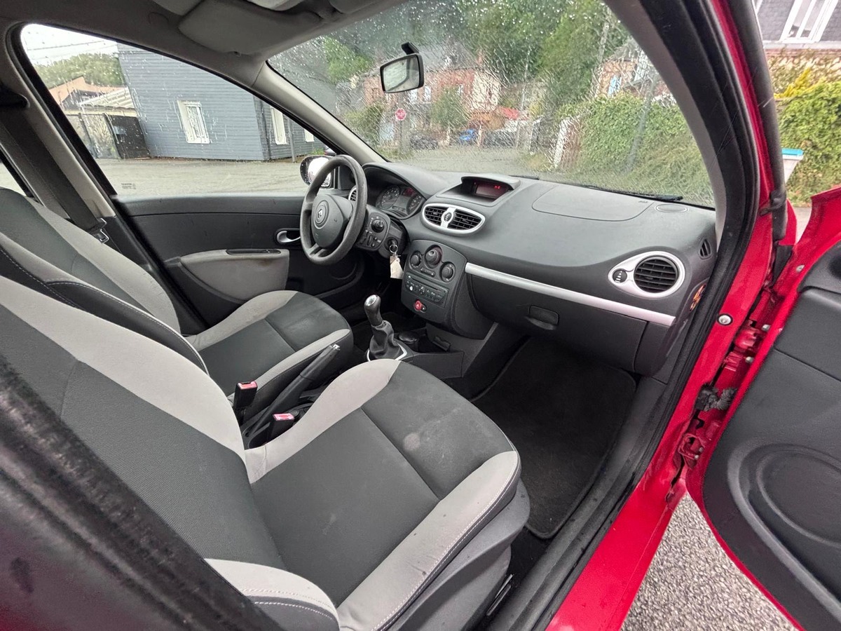 RENAULT Clio III 1.2 75cv - Première main - Garantie