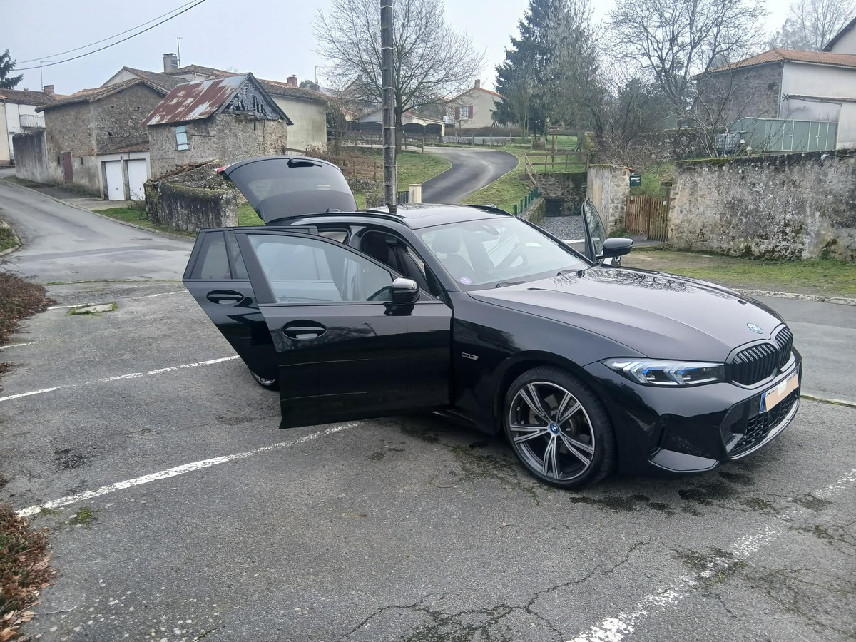 Bmw 320e touring xdrive 204 ch | M SPORT | XDRIVE | Attelage | Caméra de recul | Eclairage ambiance