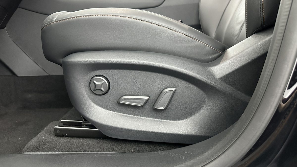 MG EHS 1.5 Hybrid+ 224 chevaux Luxury | PLUSIEURS COLORIS DISPONIBLES | Compteur numérique 12,3''