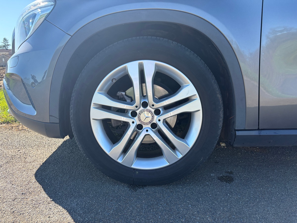 Mercedes Benz GLA 200 SENSATION 156CH