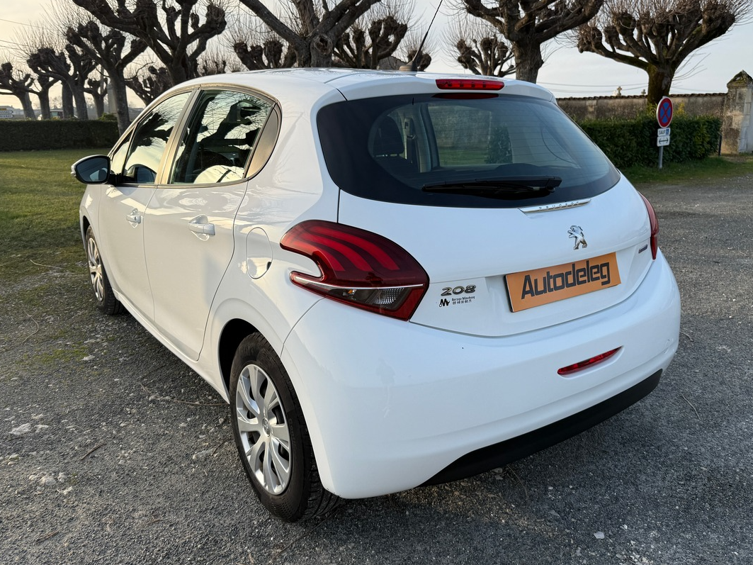 Peugeot 208 AFFAIRE 1.6 BLUEHDI 100 PACK CLIM NAV - TVA RÉCUPÉRABLE