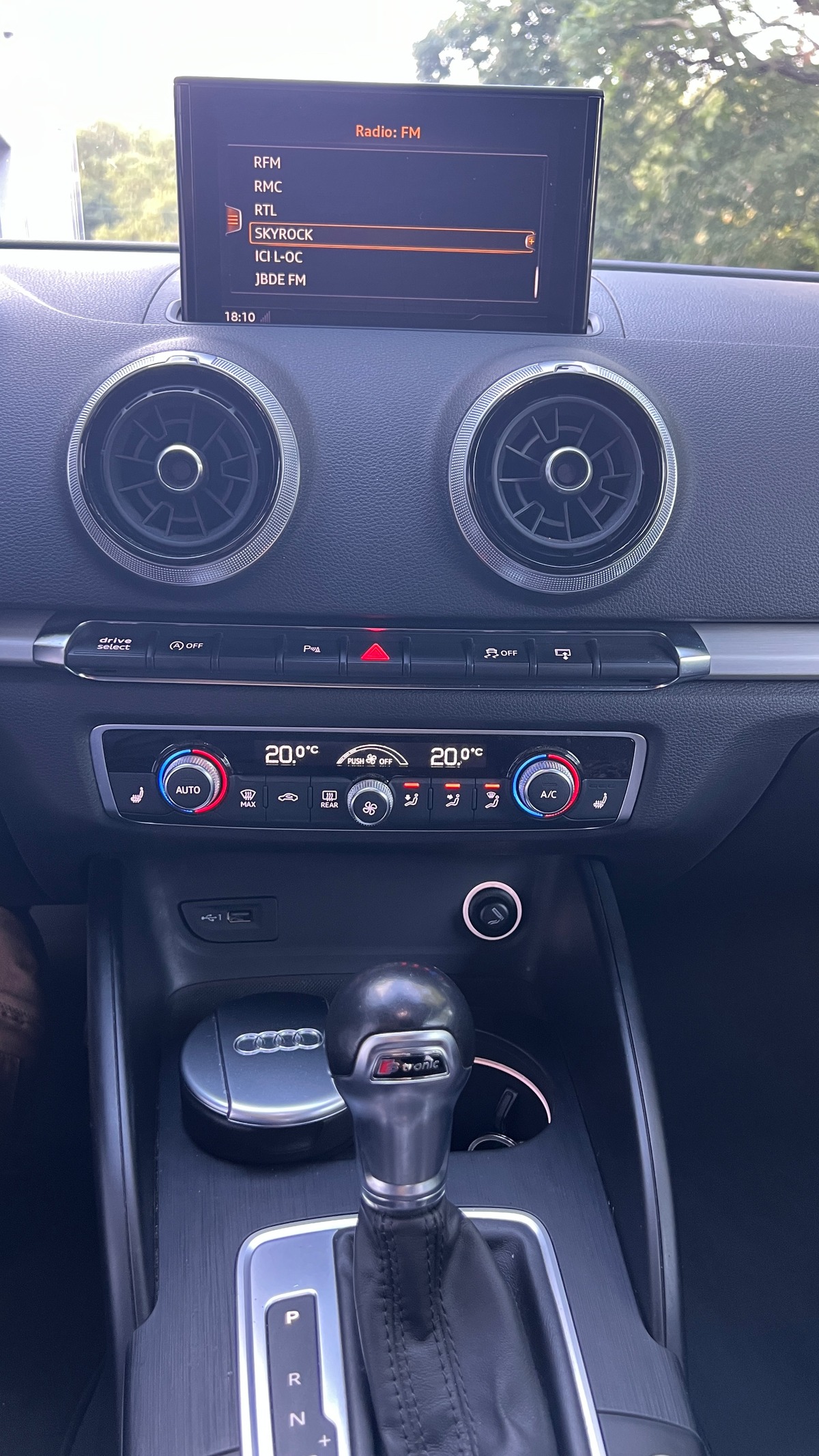 Audi A3 2.0 TFSI 190ch S-Line Quattro S tronic 7 - Gris Nano - Virtual Cockpit -  Système B&O -