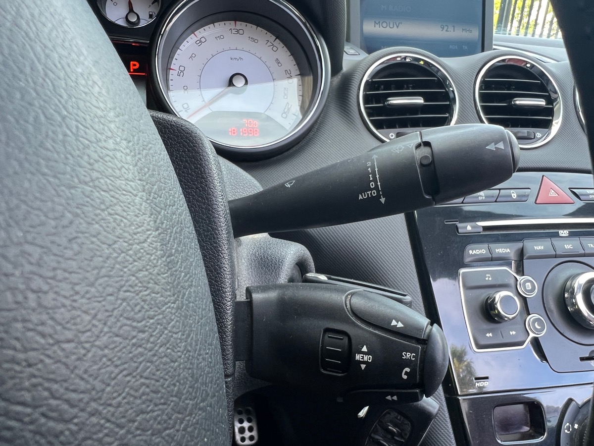 Peugeot 308 CC Feline 2.0 HDI 163 BVA