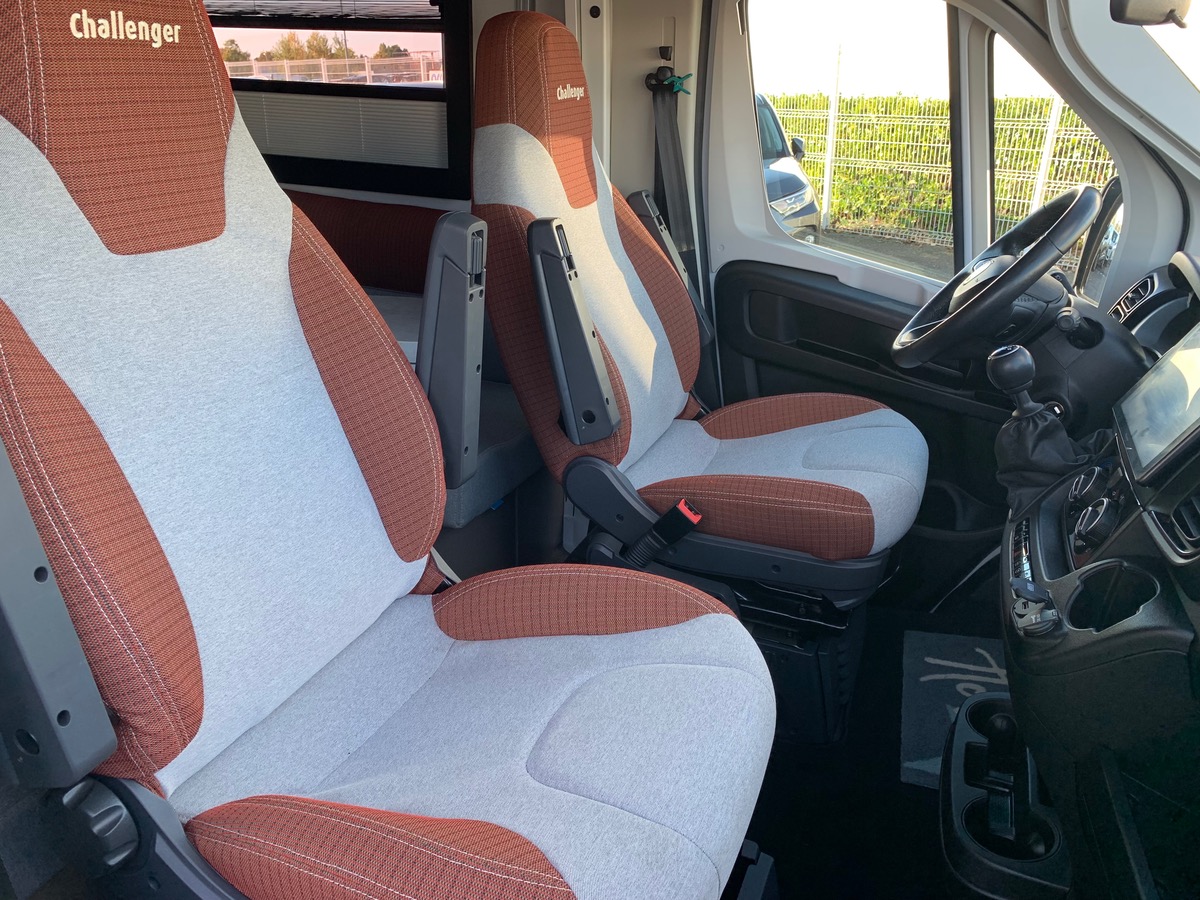 Fiat CHALLENGER 140 ch | OPEN EDITION | Panneau solaire | Batterie lithium 100A | Car Play