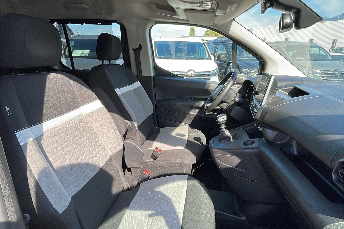 Citroën Berlingo Berlingo Taille XL 7pl BlueHDi 130 S S BVM6 Shine ( CLEES EN MAINS )