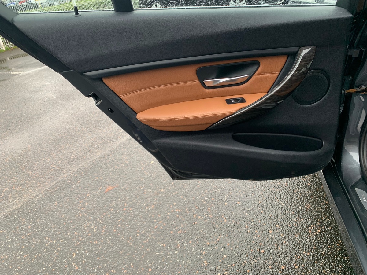 Bmw Série 3 184 | Luxury | Cuir | Radar avant arriére | Historique maintenance | Démarrage sans clé