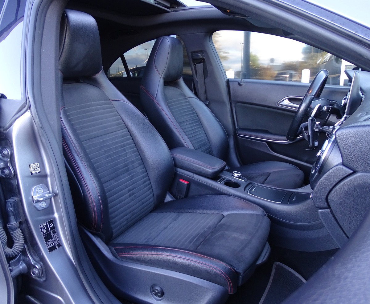 Mercedes-Benz CLA (2) 220D 177 Ch FASCINATION AMG 7G-DCT - Toit Panoramique / Sièges électriques