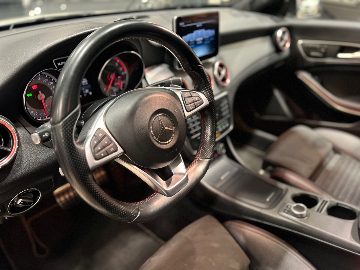 Mercedes-Benz CLA SHOOTING BRAKE 220 D 177 ch FASCINATION AMG 4MATIC 7G-TRONIC