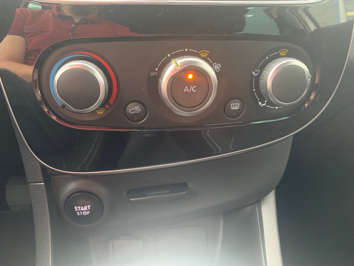 RENAULT Clio IV 90 ch | Limited | Régulateur vitesse | Climatisation | Radar stationnement arriére
