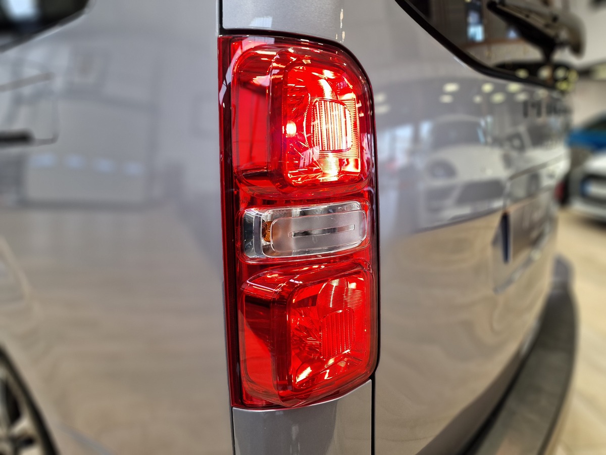 Peugeot Traveller XL 2.0 BLUEHDI 180 BUSINESS EAT8 IMMAT FRANCE // PAS DE MALUS A